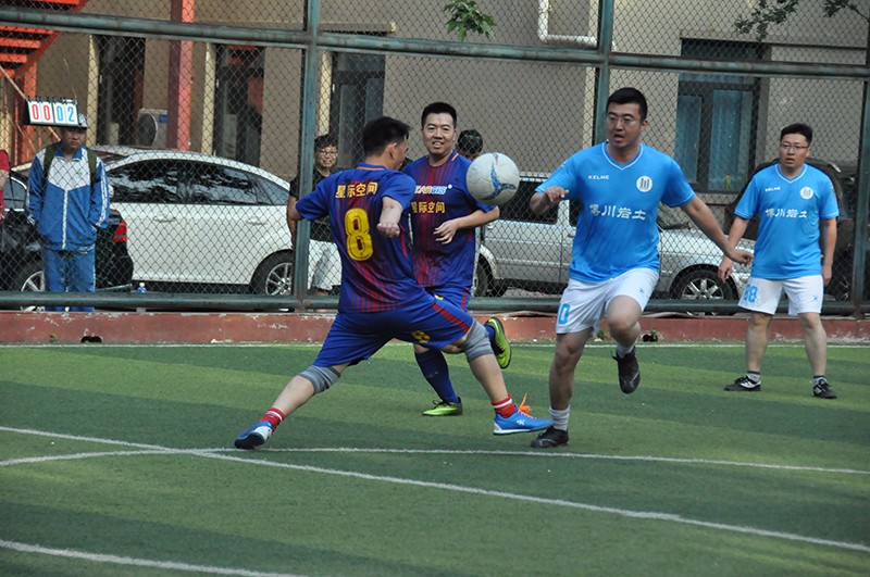 15.我院发展2018年度五人造足球角逐5.11-3博川岩土公司队VS星际公司队.jpg